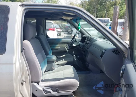 2000 Nissan Frontier Se-V6/Xe-V6 from USA, damaged, VIN 1N6ED26Y6YC436295